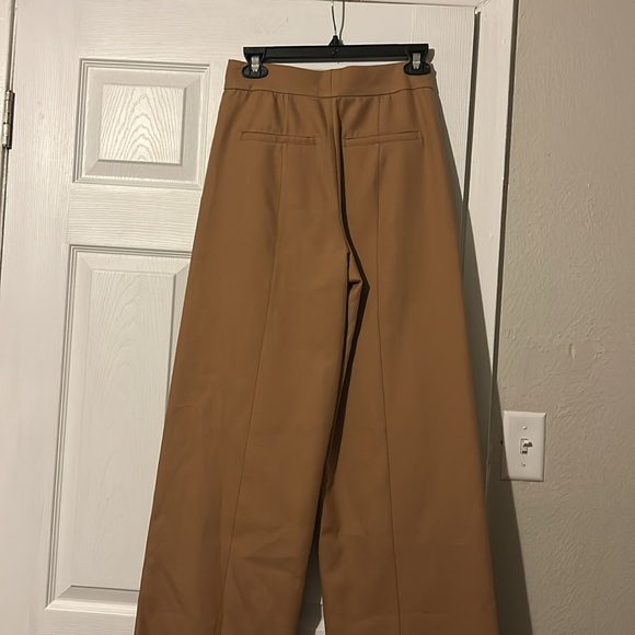 New authentic Burberry wide leg pants - Picture 5 of 9